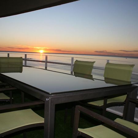 Apartamento En Primera Linea/Beachfront Apartment Fuengirola Zewnętrze zdjęcie