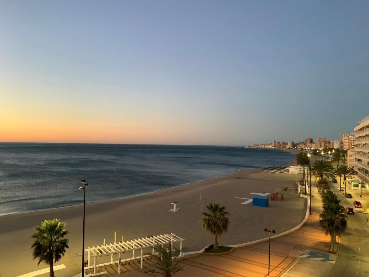 Apartamento En Primera Linea/Beachfront Apartment Fuengirola Zewnętrze zdjęcie