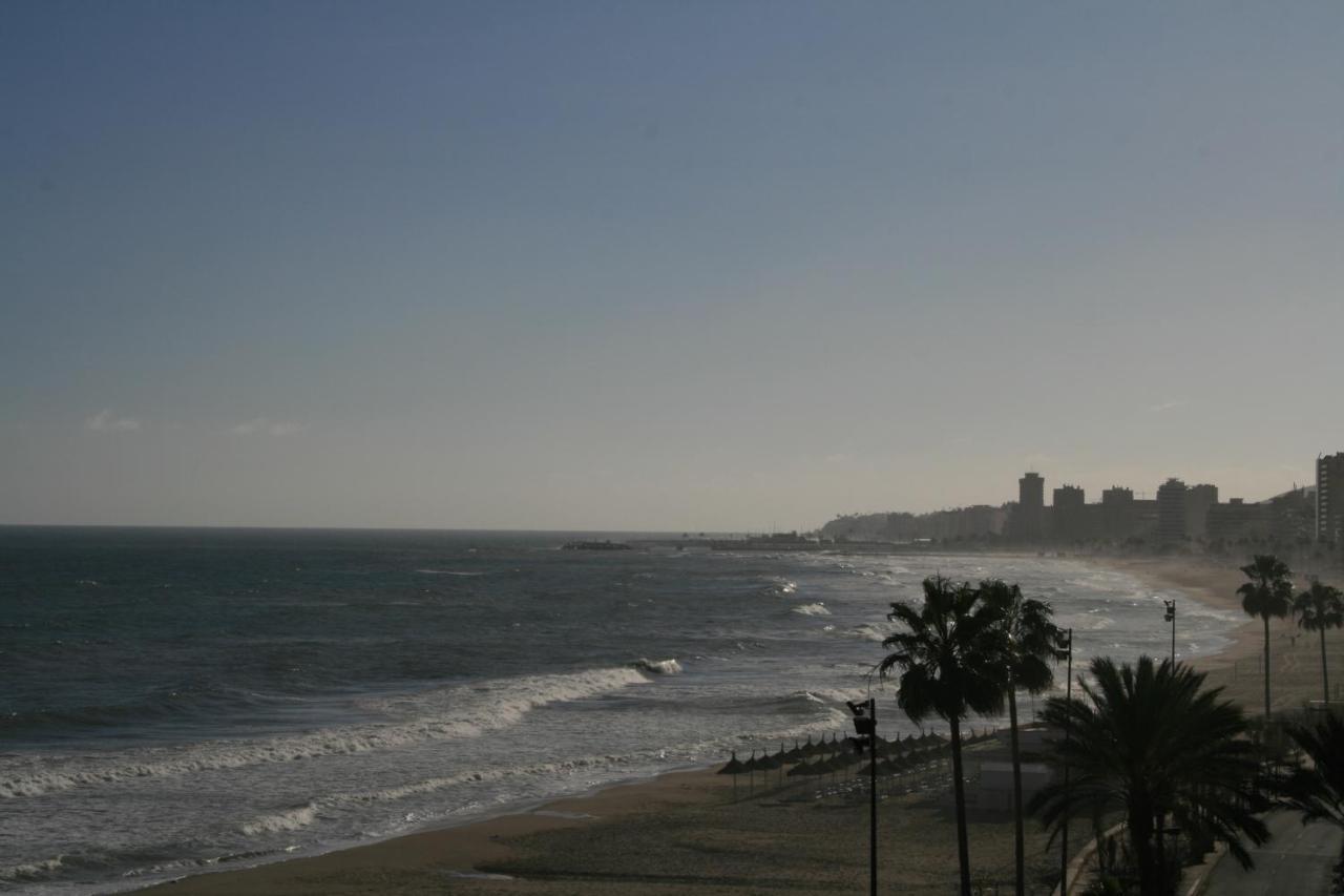 Apartamento En Primera Linea/Beachfront Apartment Fuengirola Zewnętrze zdjęcie