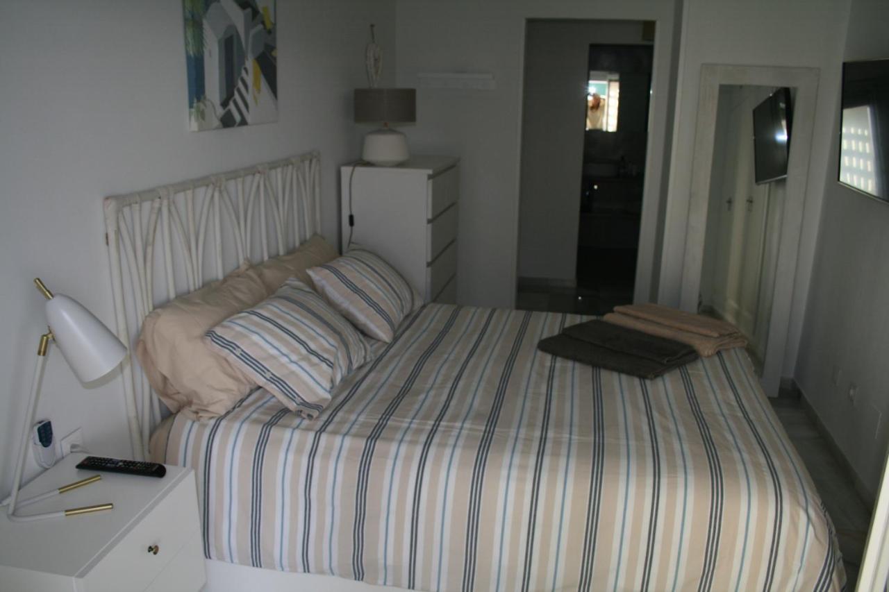 Apartamento En Primera Linea/Beachfront Apartment Fuengirola Zewnętrze zdjęcie