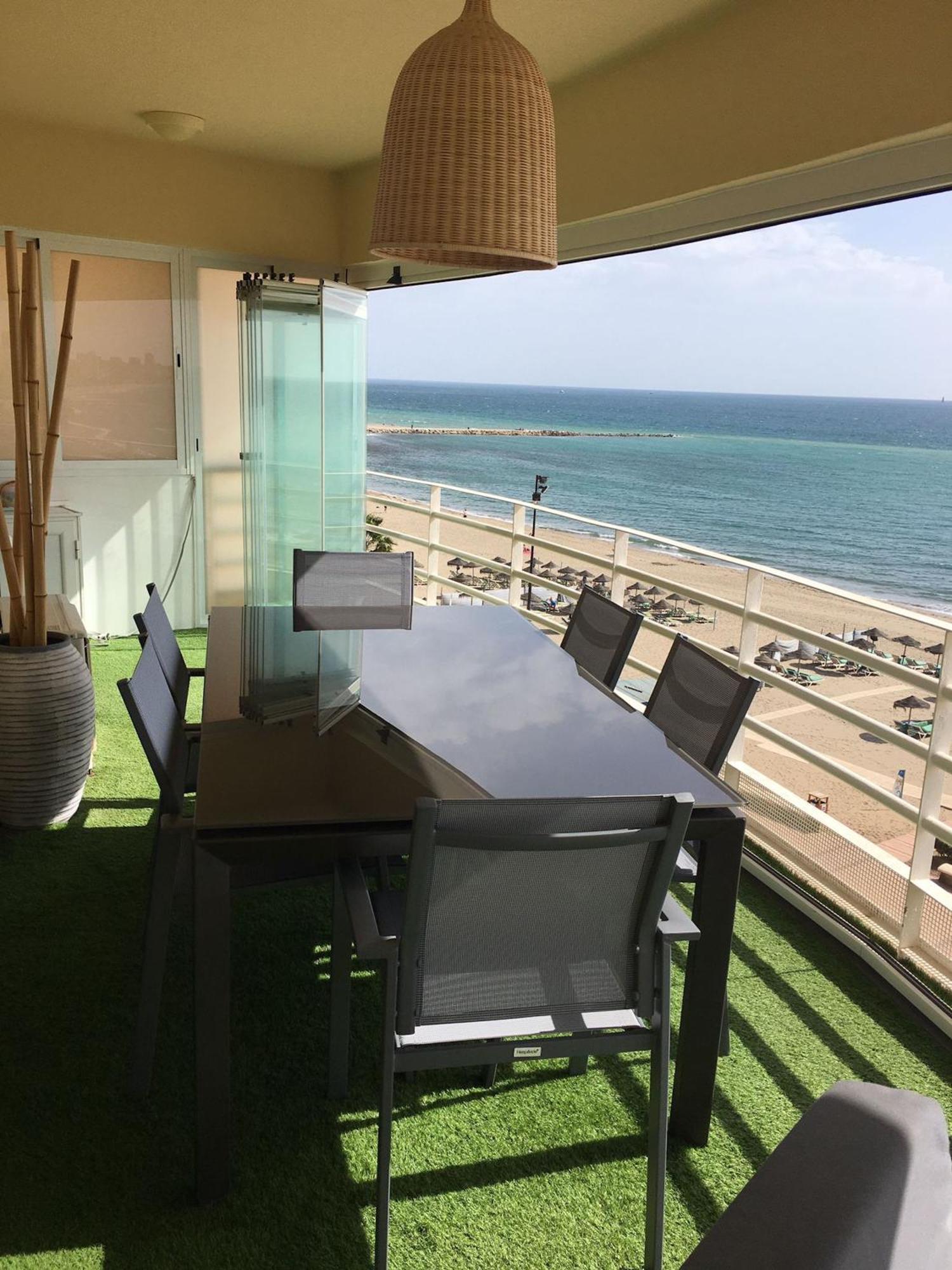Apartamento En Primera Linea/Beachfront Apartment Fuengirola Zewnętrze zdjęcie