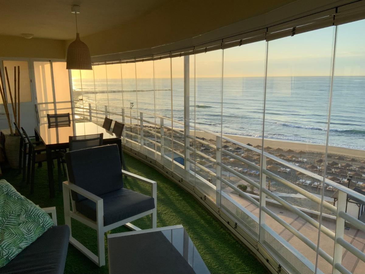 Apartamento En Primera Linea/Beachfront Apartment Fuengirola Zewnętrze zdjęcie