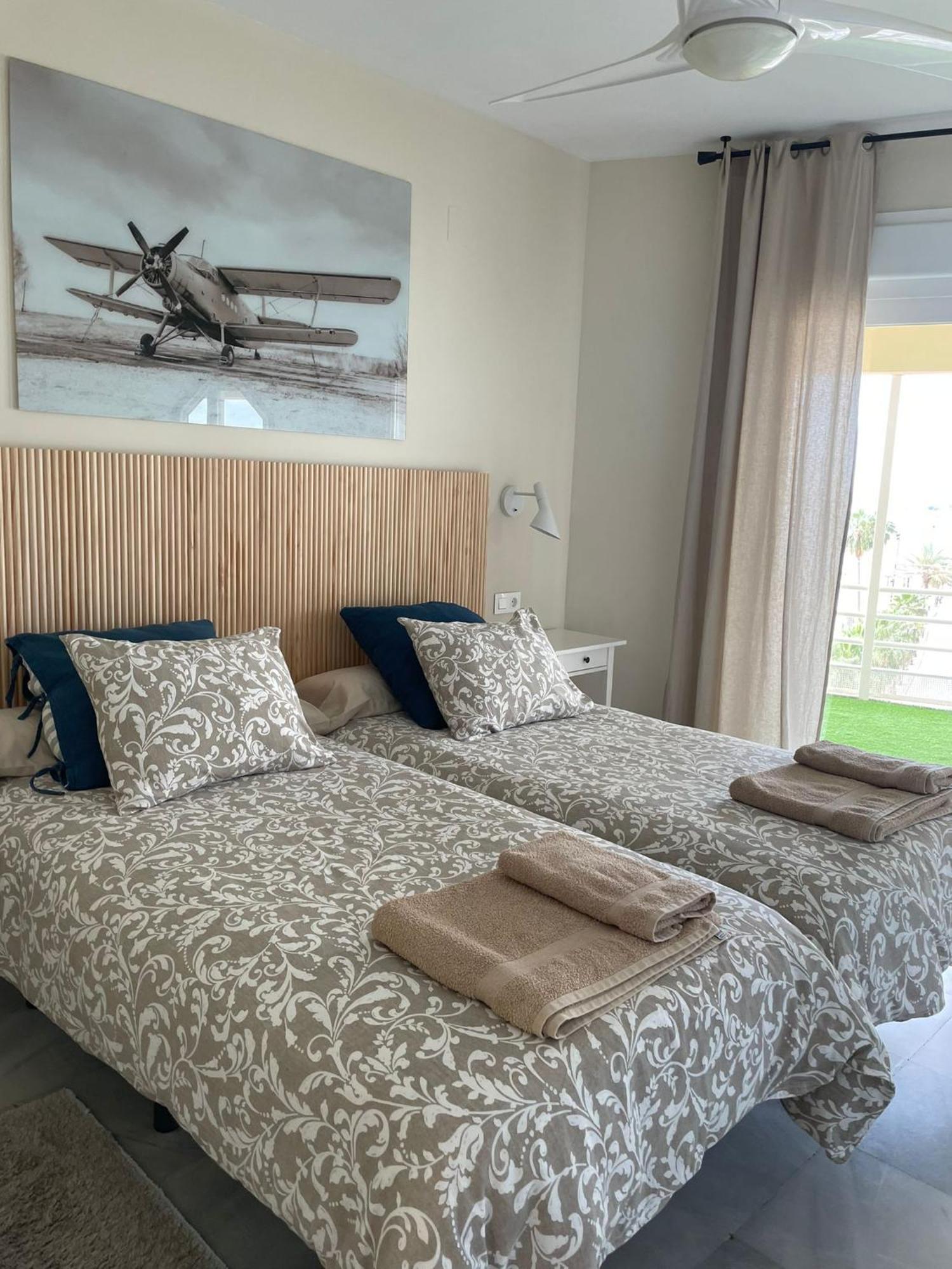 Apartamento En Primera Linea/Beachfront Apartment Fuengirola Zewnętrze zdjęcie
