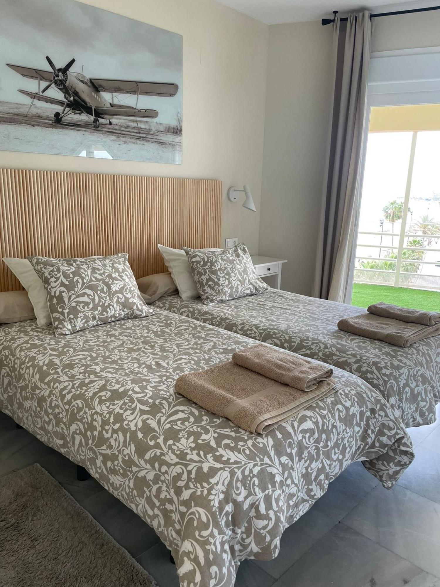 Apartamento En Primera Linea/Beachfront Apartment Fuengirola Zewnętrze zdjęcie
